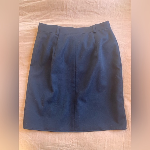 Vintage navy wool skirt with gold buttons by The Outskirts, Ottawa, alterered, 8 - Picture 8 of 8